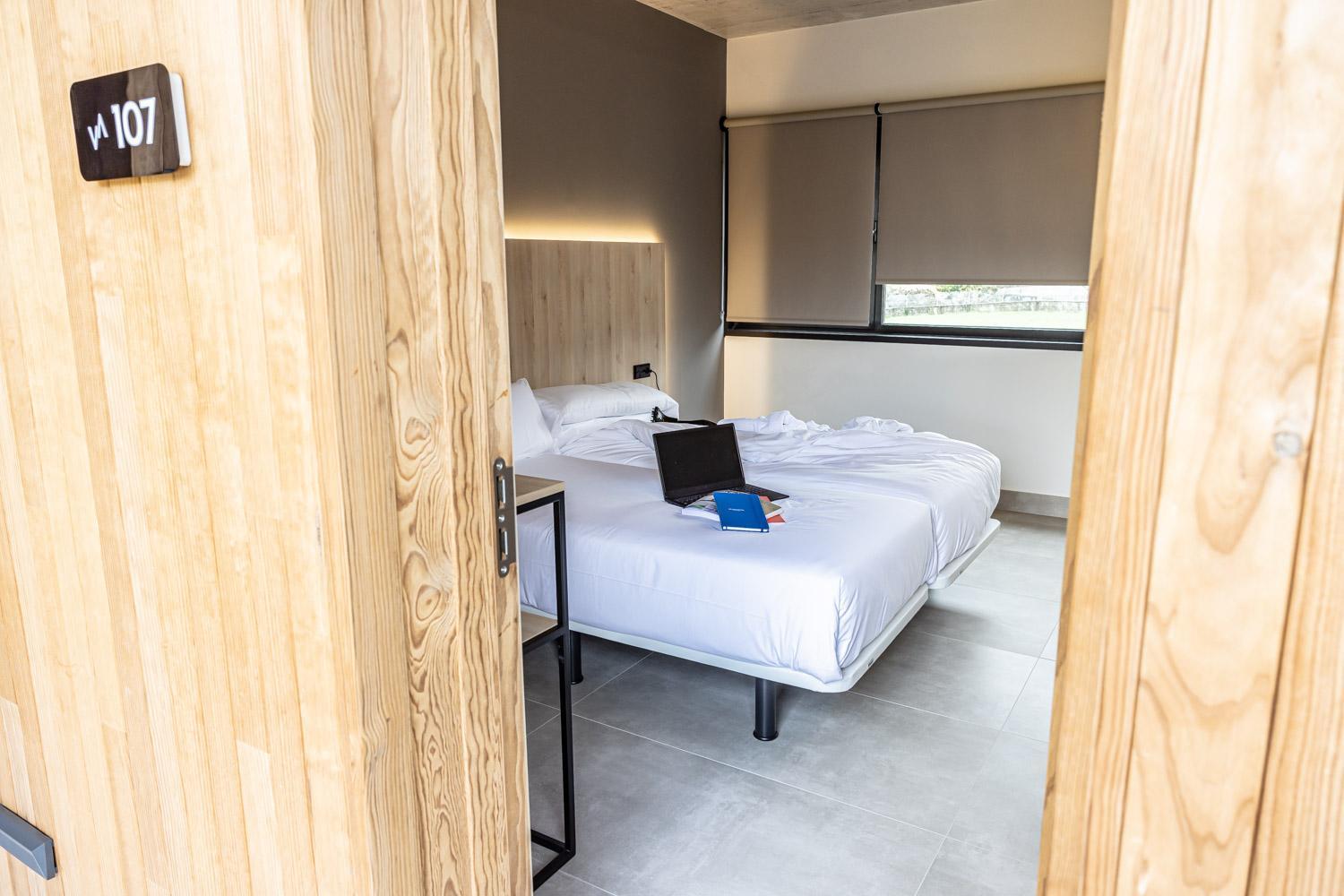 Hospedium Hotel Devalar Do Mar Camarinas Bagian luar foto